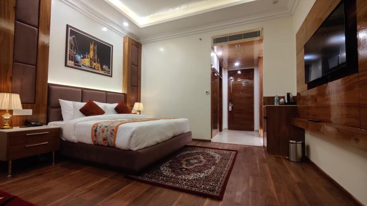 Hotel Woodpark Shimla Exterior photo