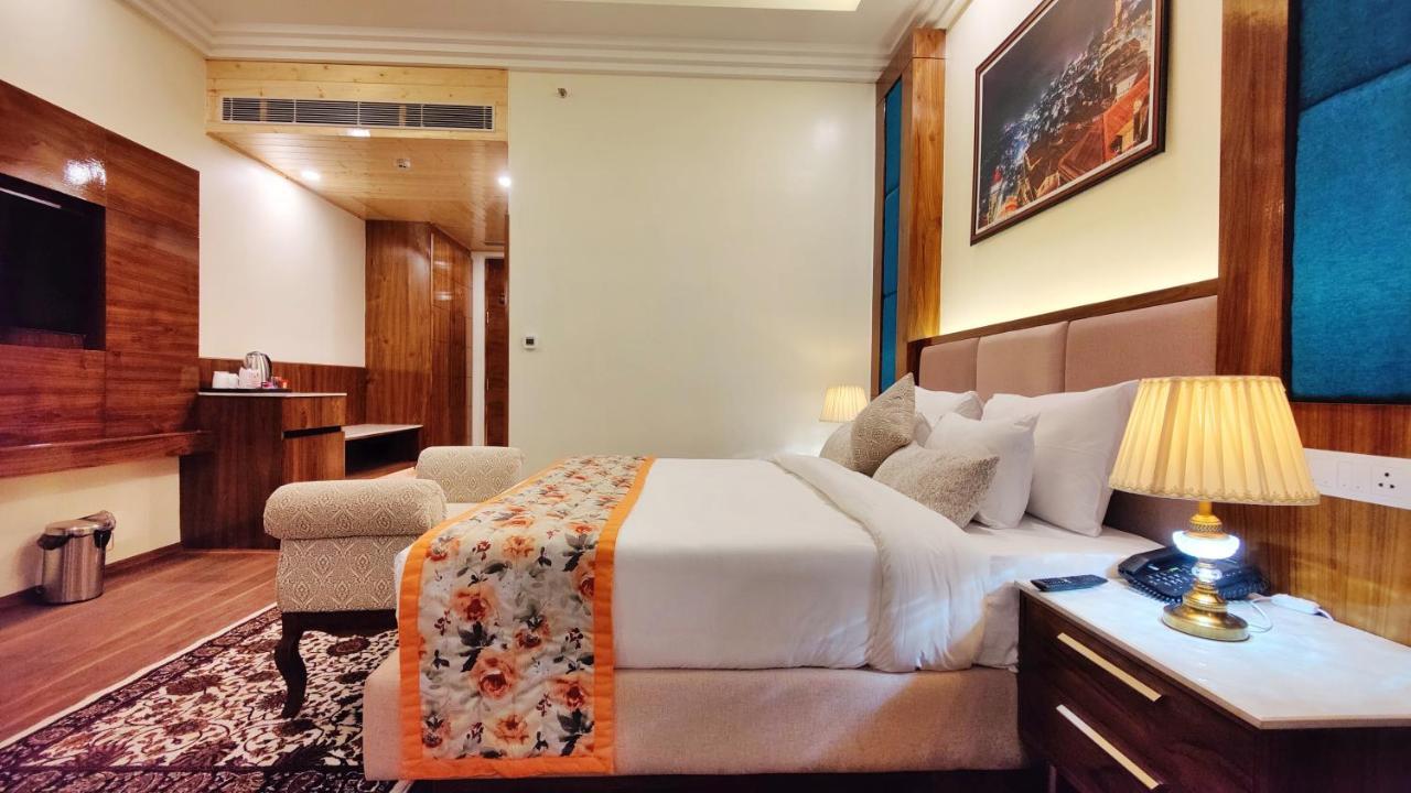 Hotel Woodpark Shimla Exterior photo