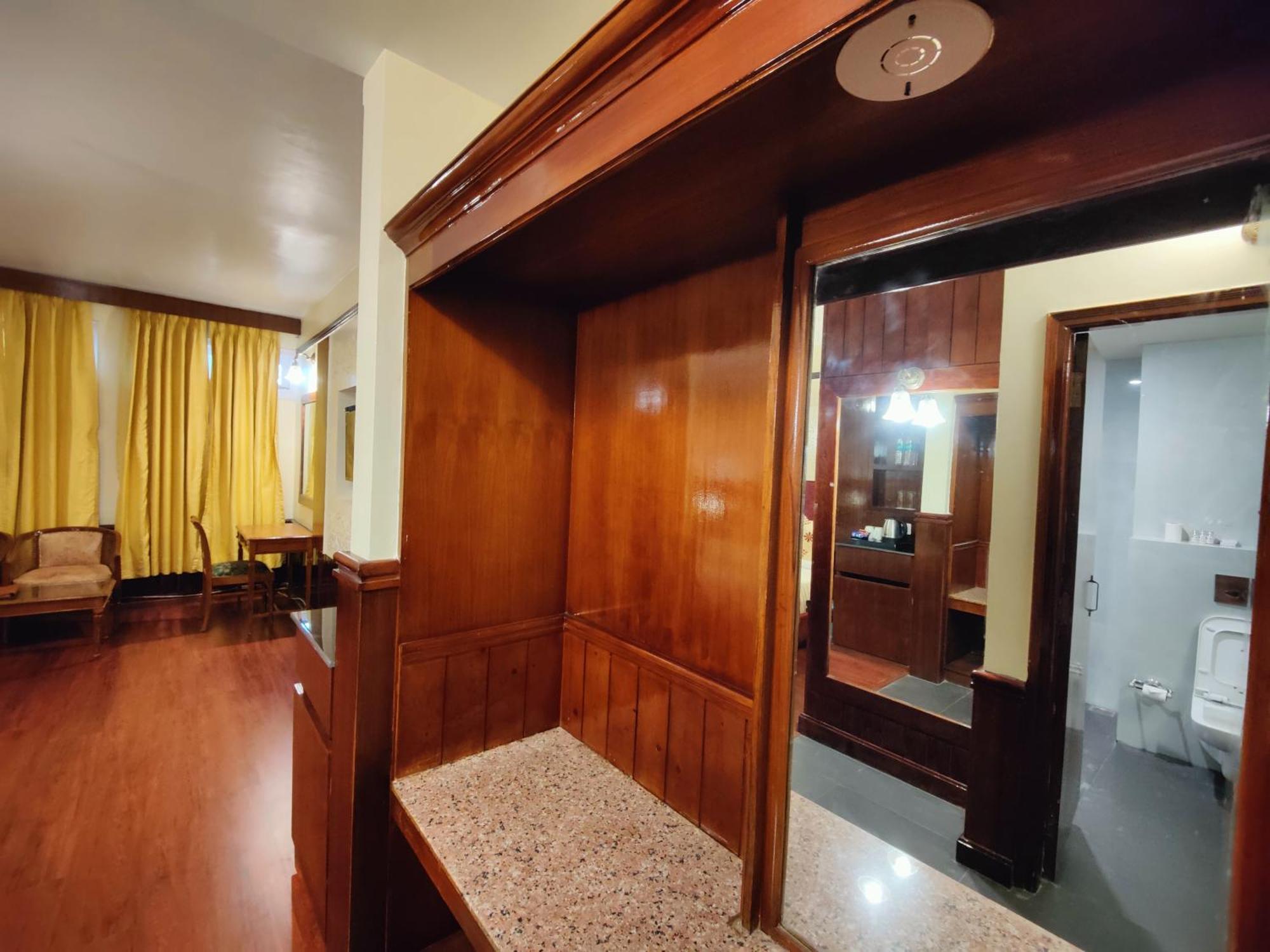 Hotel Woodpark Shimla Exterior photo